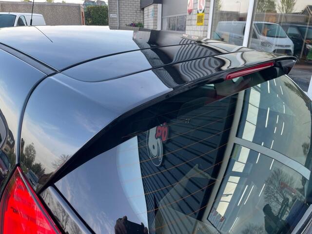Ford FIESTA AMBIENTE 1.25i 5 Deurs Airco Spoiler Sportvelgen