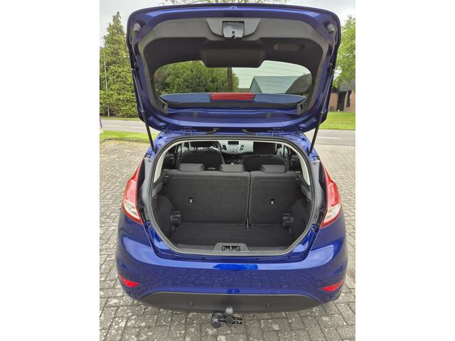 Ford FIESTA 1.0 EcoBoost Titanium CrC Voorruit- en stoelverwarming Trekhaak NW Distributietriem