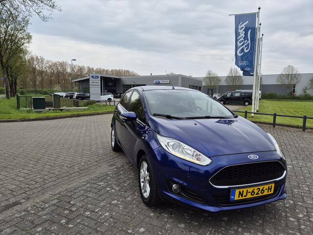 Ford FIESTA 1.0 EcoBoost Titanium CrC Voorruit- en stoelverwarming Trekhaak NW Distributietriem