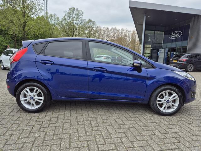 Ford FIESTA 1.0 EcoBoost Titanium CrC Voorruit- en stoelverwarming Trekhaak NW Distributietriem