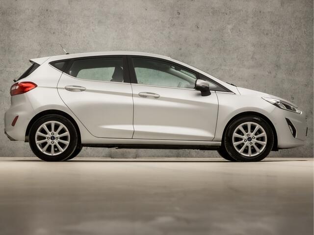 Ford FIESTA 1.0 EcoBoost Titanium Sport (APPLE CARPLAY, GROOT NAVI, CAMERA, CLIMATE, ADAPTIVE CRUISE, SPORTSTOELEN, LM VELGEN, NIEUWSTAAT)