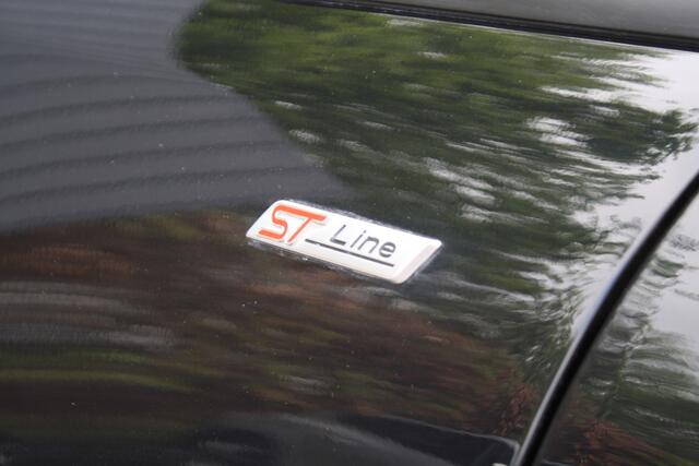 Ford FIESTA 1.0 EcoBoost Hybrid ST-Line - XENON - NAVIGATIE - STOELVERWARMING - PDC
