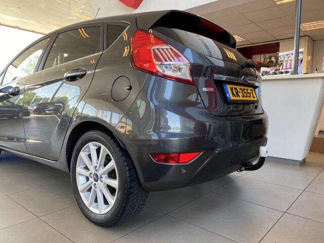Ford FIESTA 1.0 EcoBoost Titanium,Navigatie,Achteruitrijsensoren,Parkeerassistent,Keyless Entry,Trekhaak,Climate&Cruisecontrol,Achteruitrijsensoren,16 Inch lmv