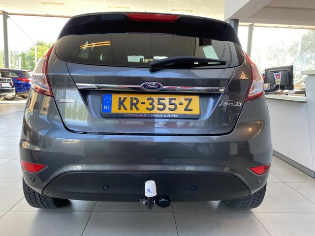 Ford FIESTA 1.0 EcoBoost Titanium,Navigatie,Achteruitrijsensoren,Parkeerassistent,Keyless Entry,Trekhaak,Climate&Cruisecontrol,Achteruitrijsensoren,16 Inch lmv