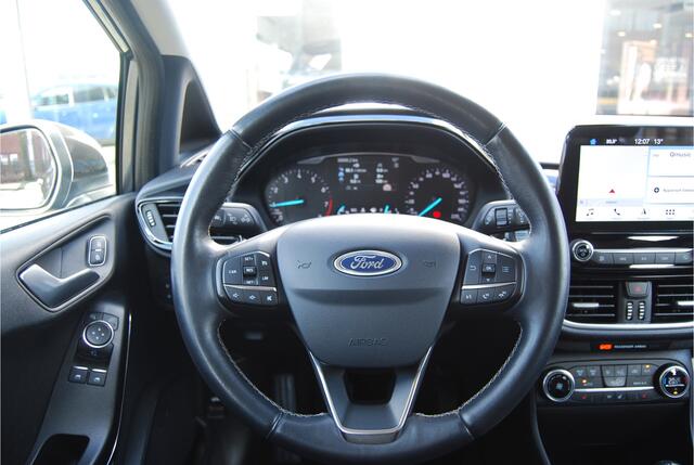 Ford FIESTA 1.0 EcoBoost Titanium 100PK | TREKHAAK | STOEL-STUUR VERWARMING | NAVI | CRUISE | CLIMATE