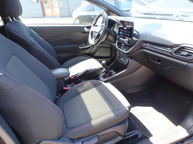 Ford FIESTA 1.0 EcoBoost Titanium ST-Line, 6-Bak, Panoramadak, Multimedia, Sport Interieur, Apple Carplay/ Android, Navigatie, Bedienbaar stuur, LM-Velgen, Airco/ECC, CruiseControl, Parkeersensoren