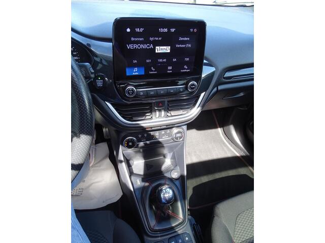 Ford FIESTA 1.0 EcoBoost Titanium ST-Line, 6-Bak, Panoramadak, Multimedia, Sport Interieur, Apple Carplay/ Android, Navigatie, Bedienbaar stuur, LM-Velgen, Airco/ECC, CruiseControl, Parkeersensoren