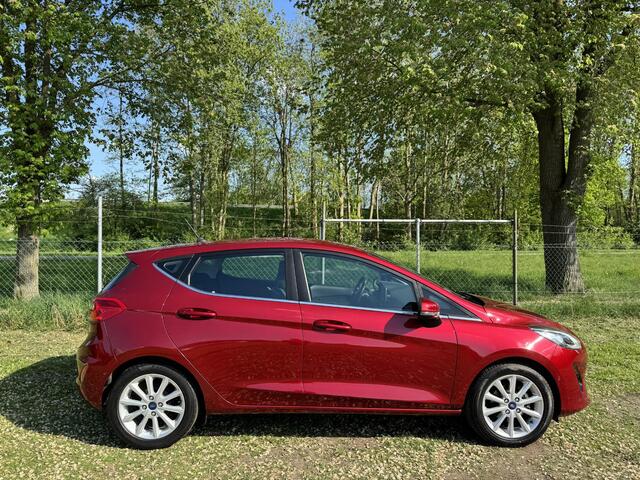 Ford FIESTA 1.0 EB 100PK Titanium | ADAP. CRUISE | DISTRIBUTIERIEM VERVANGEN | CAMERA | CLIMA |