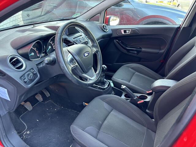 Ford FIESTA 1.0 EcoBoost Titanium TREKHAAK / NAVI / CLIMA / PDC / BLUETOOTH / CRUISE / NL-AUTO