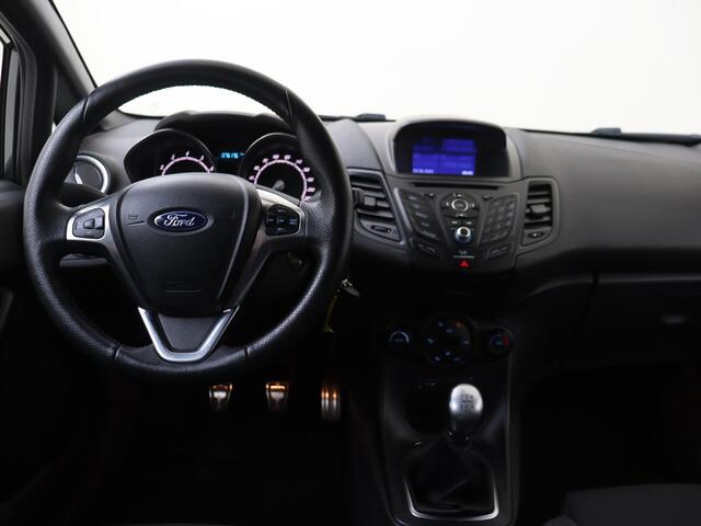 Ford FIESTA 1.0 EcoBoost ST Line | 17" Velgen | Navigatie | Voorruitverwarming