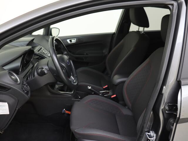 Ford FIESTA 1.0 EcoBoost ST Line | 17" Velgen | Navigatie | Voorruitverwarming