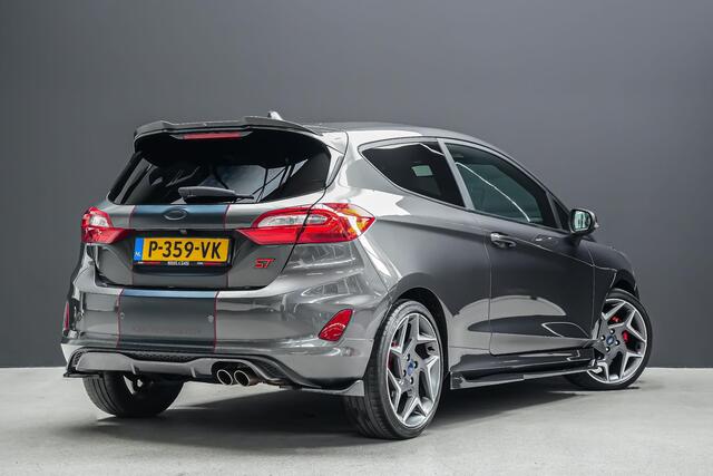 Ford FIESTA ST-3 1.5 200pk PERFORMANCE PACK |Maxton|launch control|slipdifferentieel|Apple Carplay|B&O|BLIS|camera en sensoren|winterpack|LED|cruise control|DAB|18"|