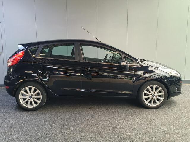 Ford FIESTA 1.0 EcoBoost Titanium Rijklaar + 12 maanden Bovag-garantie Henk Jongen Auto's in Helmond, al 50 jaar service zoals 't hoort!
