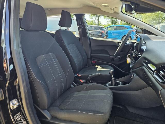 Ford FIESTA 1.0 EcoBoost Connected 95 pk | Cruise control | Lane assist | Trekhaak | Navigatie | PDC achter | Airco