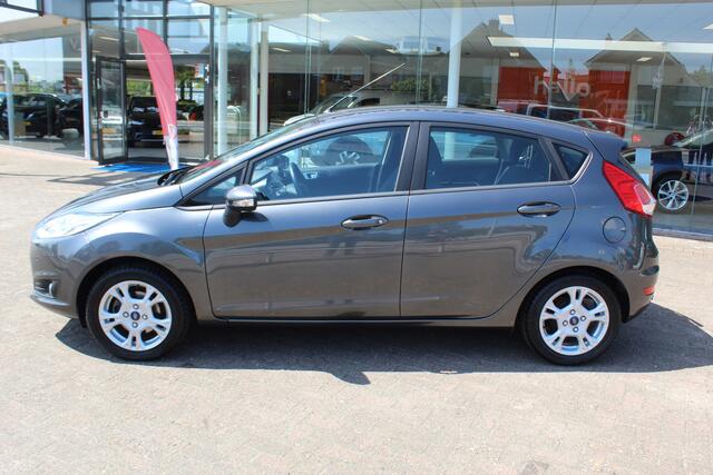 Ford FIESTA 1.0 Style Ultimate , 82pk Airco , Cruise control , Parkeersensoren V+A , Navigatie Bleutooth , LM velgen , LED dagrijverlichting