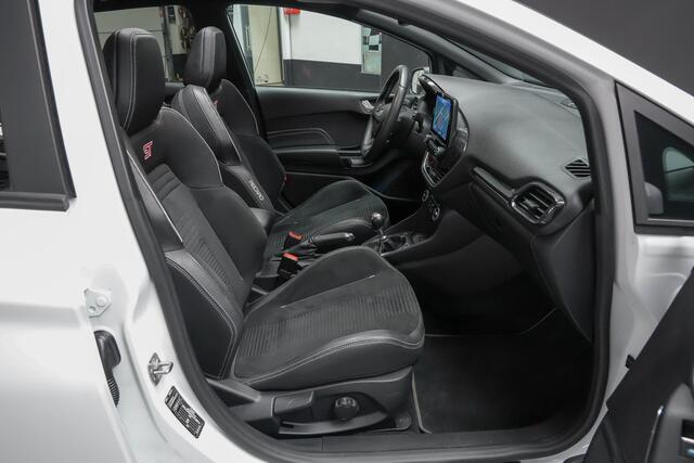 Ford FIESTA ST-3 1.5 200PK PERFORMANCE PACK |launch control|sper diff|pano|B&O|BLIS|Apple Carplay|parkeercamera|winterpack|keyless|18"|