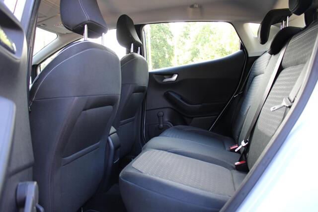 Ford FIESTA 1.0 EcoBoost Titanium | Parkeersensoren | Achteruitrijcamera | Adaptive Cruise Control | Navigatie | Keyless Entry | Climate Control | AppleCarplay/Android Auto | LED