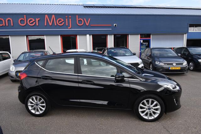 Ford FIESTA 1.5 TDCi Titanium , CLIMATR , CR CONTR , NAVI , LMV16 ,