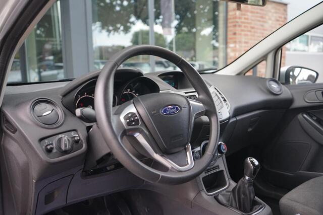 Ford FIESTA 1.25 , Clima, Nieuwe APK, 16''LM, 4-cilinder, Getint glas.