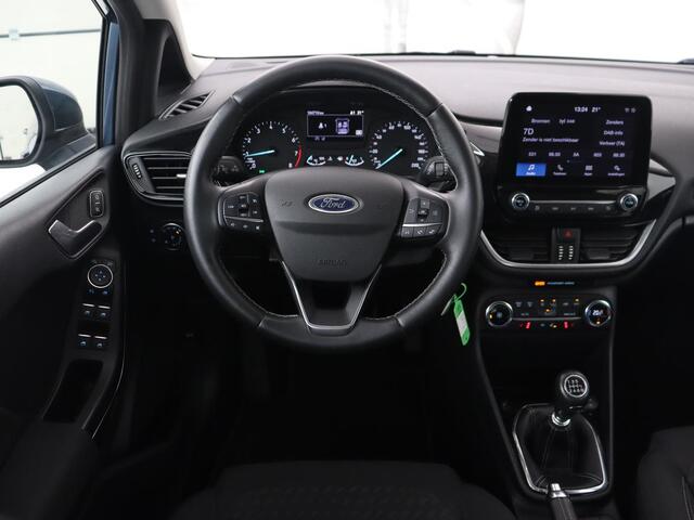 Ford FIESTA 1.0 EcoBoost Titanium | Stoel & stuurverwarming | Trekhaak | Carplay | Climate control | Cruise control | Verwarmde voorruit | Parkeerhulp