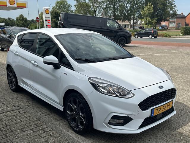 Ford FIESTA 100PK EcoBoost ST-Line | Trekhaak | Cruise | Voorruitverwarming | Parkeersens. Achter
