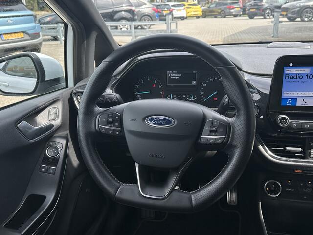 Ford FIESTA 100PK EcoBoost ST-Line | Trekhaak | Cruise | Voorruitverwarming | Parkeersens. Achter