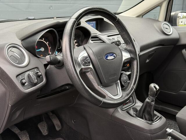 Ford FIESTA 1.0 EcoBoost Silver Edition 1e Eigenaar,Airco,Stoelverwarming,Pdc,102pk,Zeer Zuinig,5 Deurs,Apk tot 06-2026