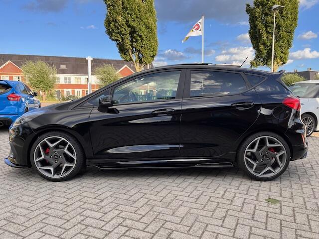 Ford FIESTA 1.5 EcoBoost ST-3 Perf.\Pano\Milltek\Maxton