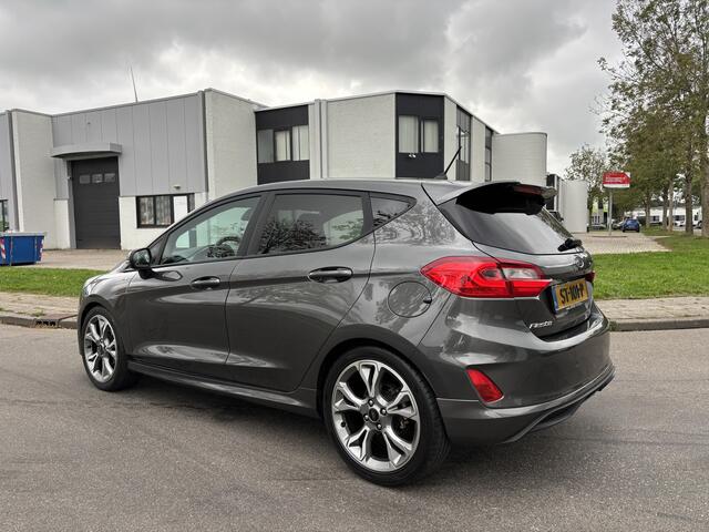 Ford FIESTA 1.0i EcoBoost ST-Line 5-Deurs 6-Bak 100 PK. Mooie,zuinige en zeer goed onderhouden auto !!!