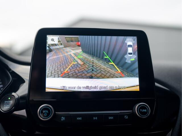 Ford FIESTA 1.0 EcoB. Aut. Titanium | Trekhaak | Stoel & Stuur verw. | Camera | Navi | PDC V&A | Prijs Rijklaar!!