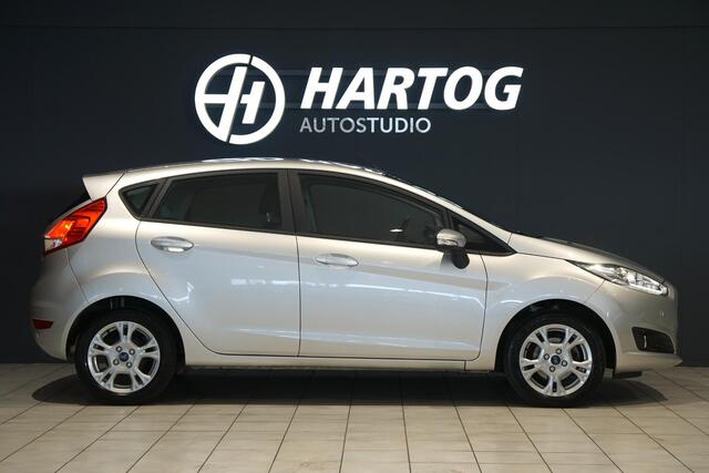 Ford FIESTA 1.0 Style Ultimate + DEALER ONDERHOUDEN / SENSOREN / NAVIGATIE