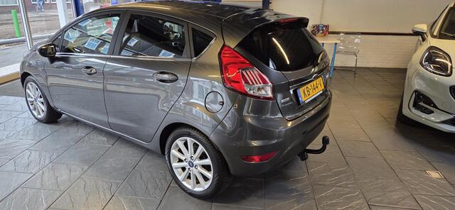Ford FIESTA 1.0 EcoB Titanium 100 Pk 5 drs Perfecte autohistorie aanwezig!!!!
