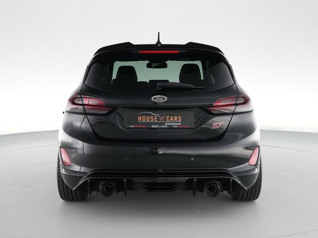 Ford FIESTA 200pk ST-3 |Milltek dual outlet|O.Z Racing 18"|Maxton splitterset|B&O|Apple Carplay|LED|cruise control|stoelverwarming|parkeersensoren|