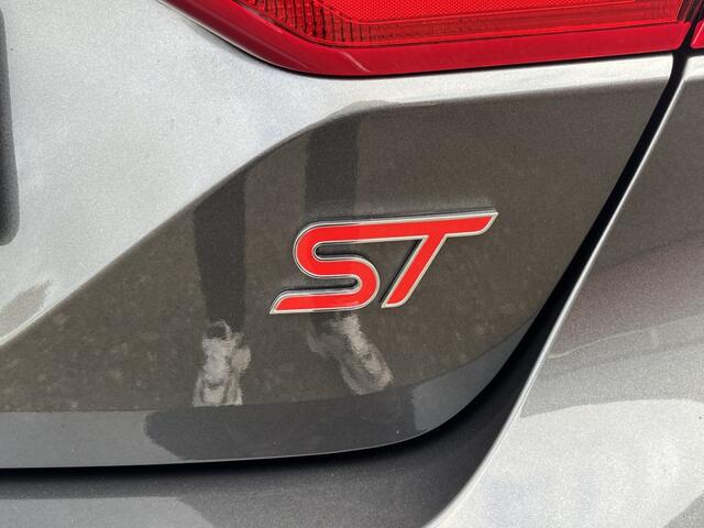 Ford FIESTA 1.5 EcoB. ST *dealeronderhouden*