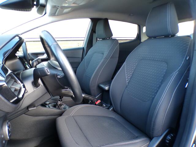 Ford FIESTA 1.0 EcoBoost Titanium, Winter Pack / Carplay + Android Auto / Climate control / LED / Parkeersensoren achter