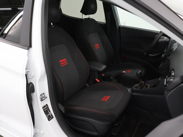 Ford FIESTA 1.0 EcoBoost Hybrid ST-Line | Winterpakket | Climate Control | Parkeersensoren | Cruise Control | Navigatie via Carplay |