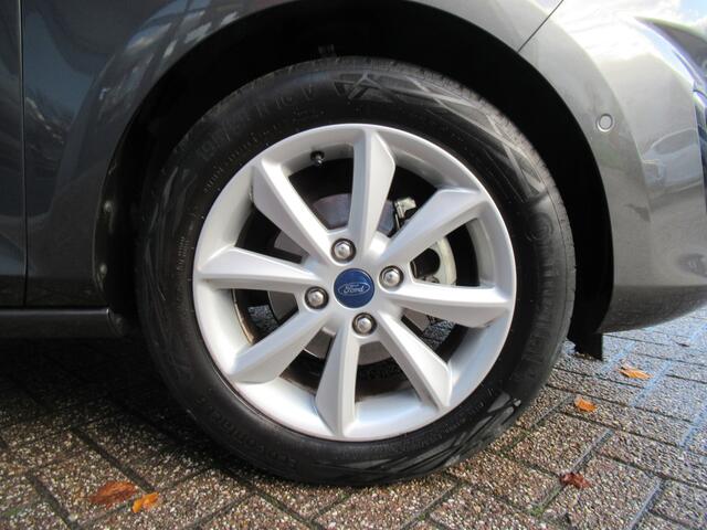 Ford FIESTA 1.1 Connected | Clima-Airco | Apple Carplay | Stoelverwarming | Incl. BOVAG Garantie | Parkeersensoren | LED Dagrijverlichting | DAB+ |