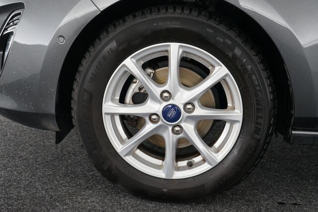 Ford FIESTA 1.0 EcoBoost Hybrid Titanium X | Winterpakket | Trekhaak