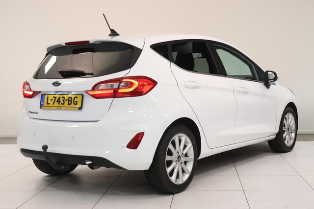 Ford FIESTA 1.0 EcoBoost Titanium | Parkeersensor | Climate control | Cruise control | AppleCarplay AndroidAuto Navigatie | Trekhaak |