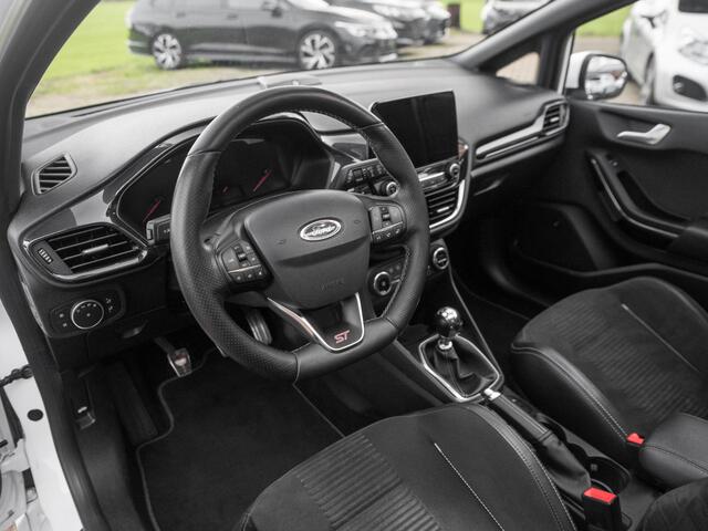 Ford FIESTA 1.5 EcoBoost ST-3 Pano B&O Keyless Winter