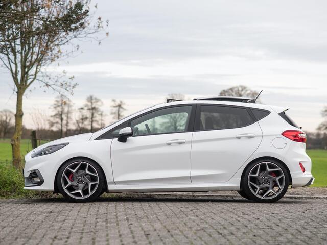 Ford FIESTA 1.5 EcoBoost ST-3 Pano B&O Keyless Winter
