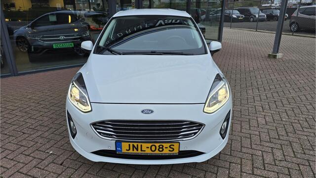 Ford FIESTA 1.0 EcoBoost Titanium**Automaat**Navigatie**Elektrische Inklapbaar Spiegels**Achteruitrij Camera**Lichtmetalen velgen** Perfect in Onderhoud** BOVAG Garantie