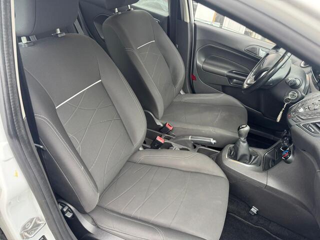 Ford FIESTA 1.0 Style | Airco | Elektrische ramen | Onderhoudsboekjes aanwezig | APK tot 07-01-2027 | NAP |