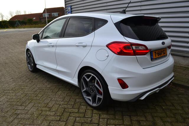 Ford FIESTA 1.5 ECOBOOST ST-3|200PK|RECARO|NETTE AUTO!