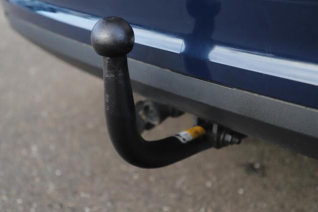 Ford FIESTA 1.1 Trend Trekhaak Navigatie 15 inch LMV Cruise Control Airco Bluetooth Elektrische Ramen