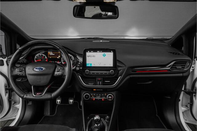 Ford FIESTA 1.5 EcoBoost ST-3 Pano Alcantara B&O Maxton Navi 17"