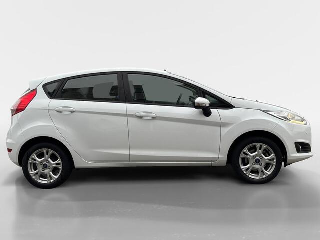 Ford FIESTA 1.0 Style Ultimate | Airco | LM velgen | Cruise | Sensoren voor- en achter |