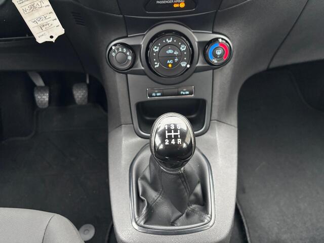 Ford FIESTA 1.0 Style Ultimate | Airco | LM velgen | Cruise | Sensoren voor- en achter |