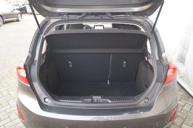 Ford FIESTA 1.1 Trend Styling Pack -NAVI-PDC-DAB-LMV-AIRCO-