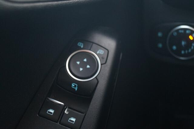 Ford FIESTA 1.1 Trend Styling Pack -NAVI-PDC-DAB-LMV-AIRCO-